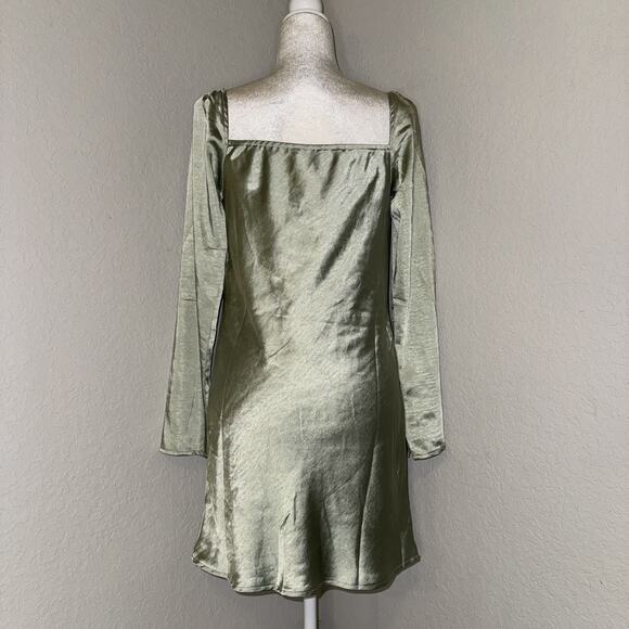 Princess Polly Maia Long Sleeve Mini Dress Women's 6 Sage Green Cowl Neck - Picture 3 of 9